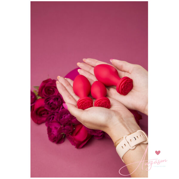 Secret Kisses Rosegasm Butt Bouquet - Image 3